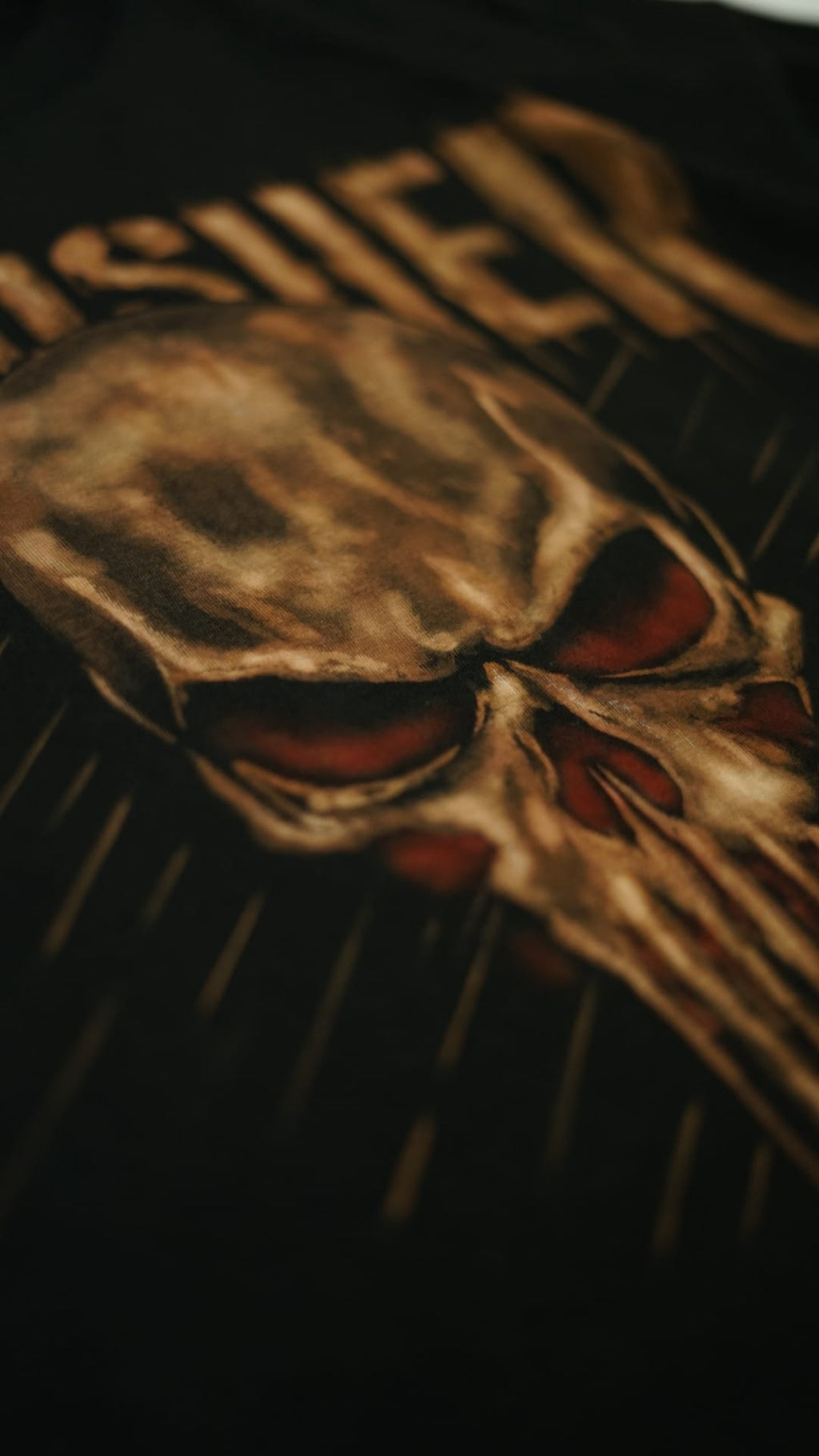 Camiseta The Punisher – Edición Única Hecha a Mano con Lejía